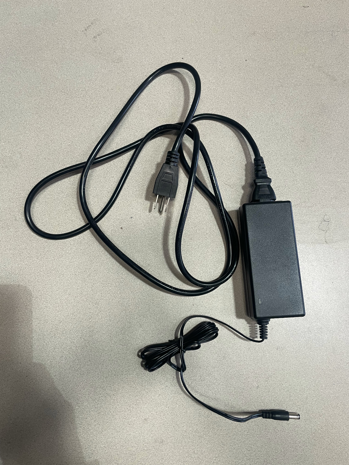 OmniTIK AC adapter